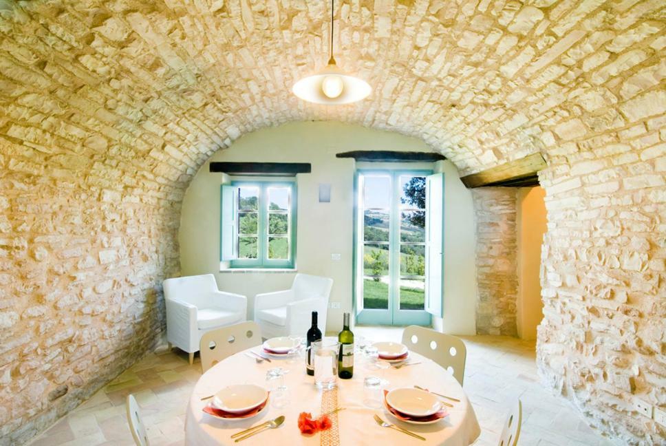 Molleone Farm stay *